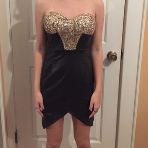 NWOT PINK EVE Leathery Gold Sequins Dress